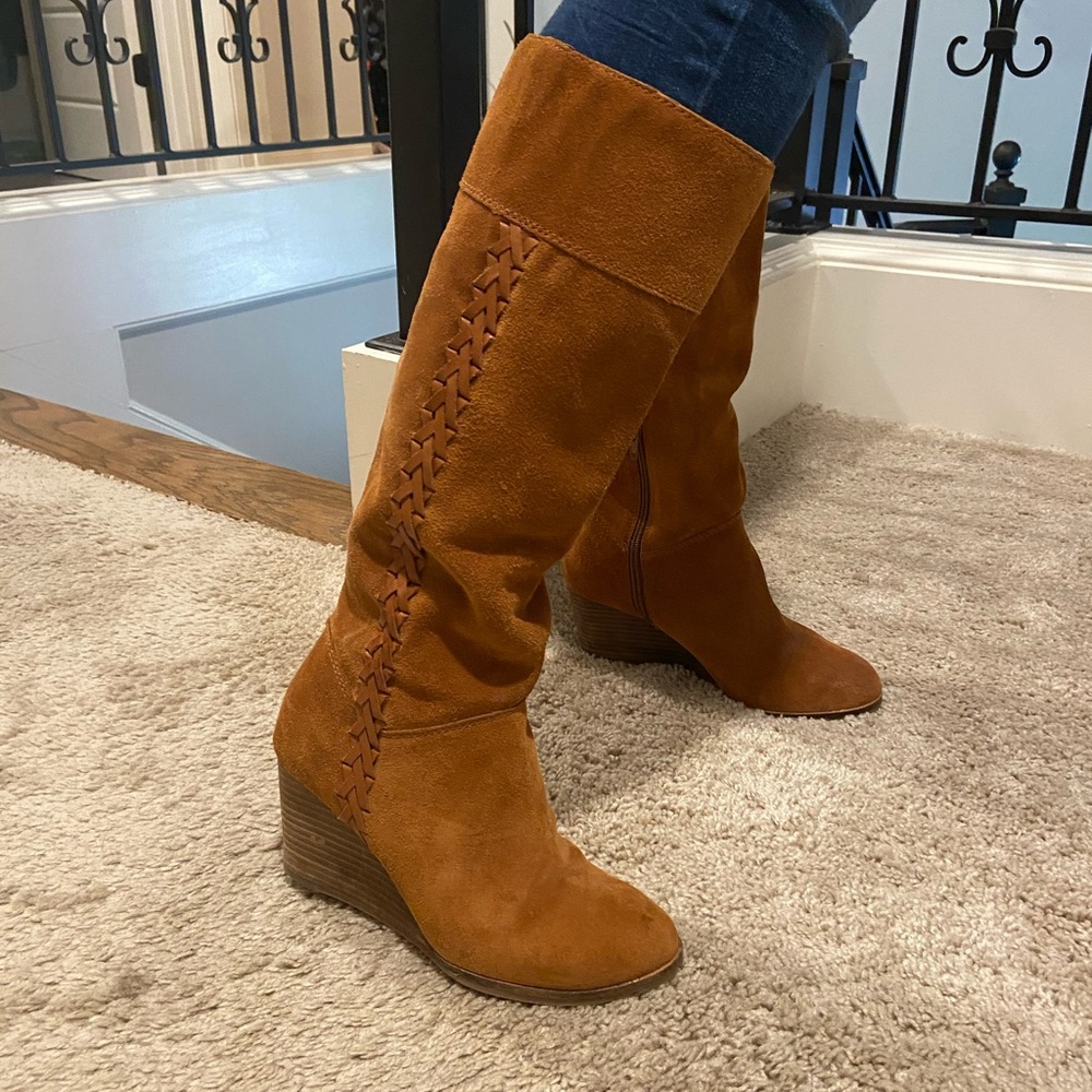 Lucky Brand tan suede boots